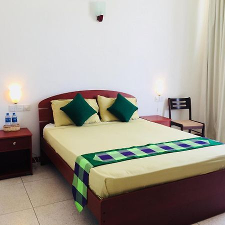 Aqua Marine Beach Resort Пасикуда Екстериор снимка