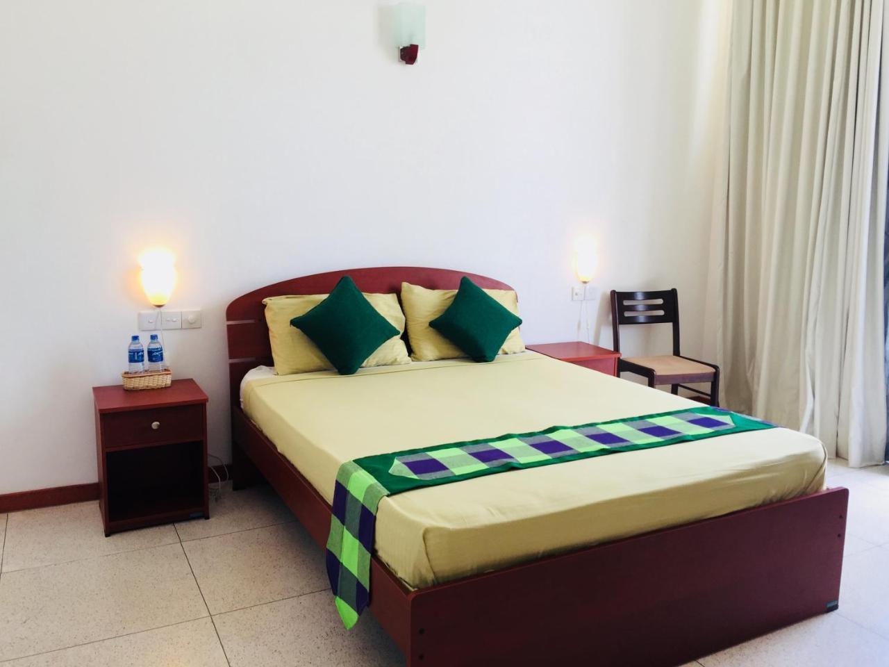 Aqua Marine Beach Resort Пасикуда Екстериор снимка